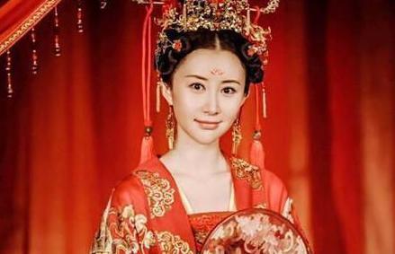 都说后宫不得干政 而他却靠皇后成为千古一帝