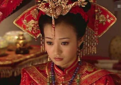 她是满清从未侍寝的皇后,独守空房57年