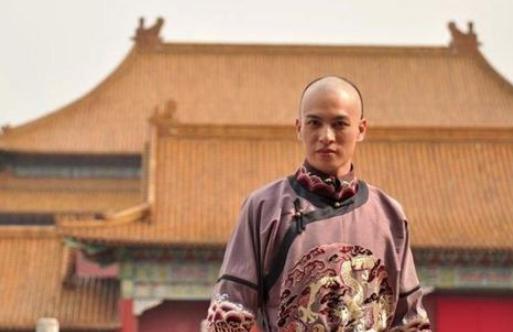 爱新觉罗·胤禩:康熙的第九子,还精通三国语言