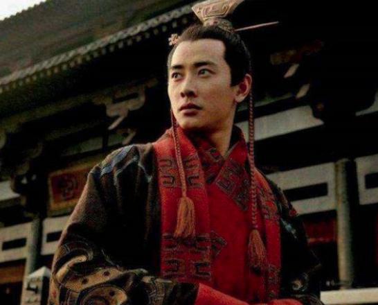 汉献帝刘协在位31年,他在位这几十年有多坎坷