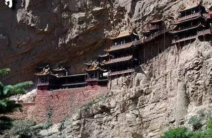 历经1500年不倒的空中花园,上载危岩,下临深谷被称为悬空寺