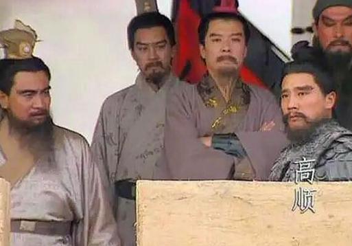 吕布麾下的两员大将一个在吕布死后投靠曹操,还有一个死得可惜!