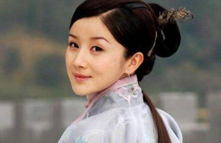 董鄂妃和董小宛有关系吗