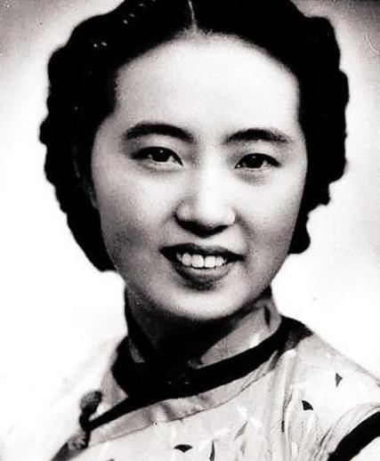 她是民国著名的“交际皇后”，遭遇两次婚变
