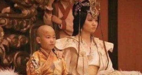 他13岁时爱上嫂子,为了娶她竟灭其母亲满门