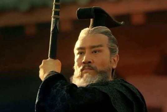 夏侯惇拔矢啖睛,关羽刮骨疗毒,都是狠人