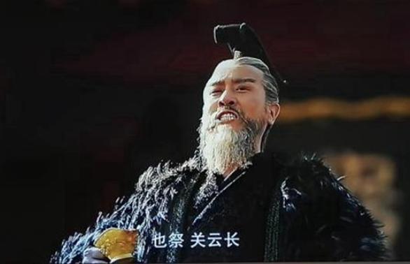 曹操去世后曹彰拥兵10万,他是对帝位没兴趣吗