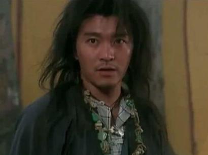 倚天屠龙记中丐帮四大长老，除了方东白和传功执法，另一个是谁