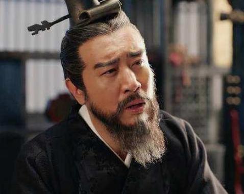 曹操为何偏偏容不下孔融