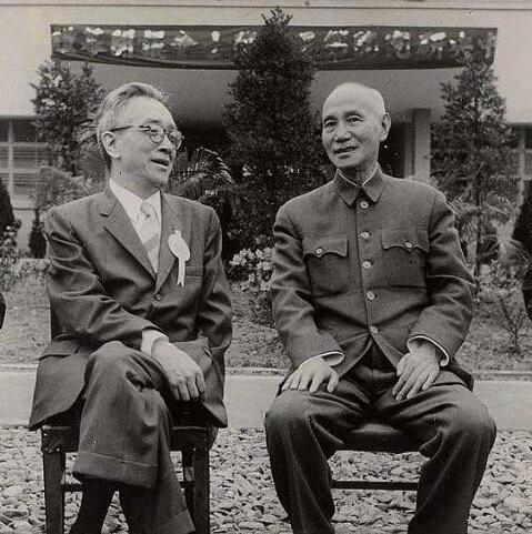 胡适拿了蒋介石多少钱