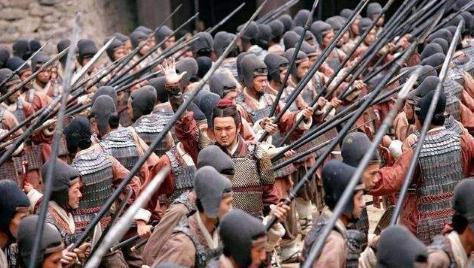 禁军：封建时代直辖属于帝王，担任护卫帝王或皇宫、首都警备任务的军队