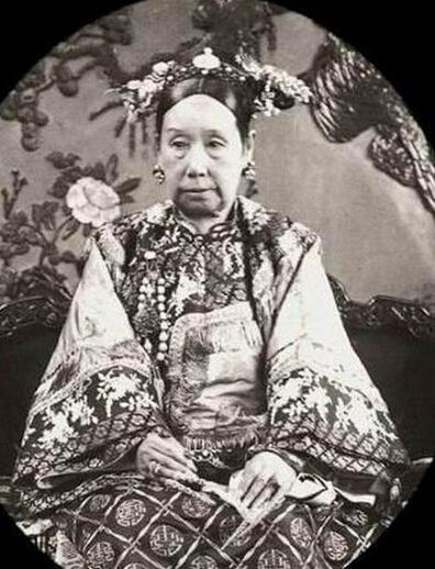 大清慈禧太后把持朝政后私生活混乱与安德海金俊生都有染