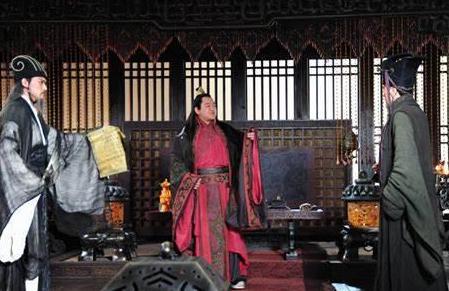诸葛亮在朝廷经营多年 死后刘禅对其抄家，在他家中抄出多少钱