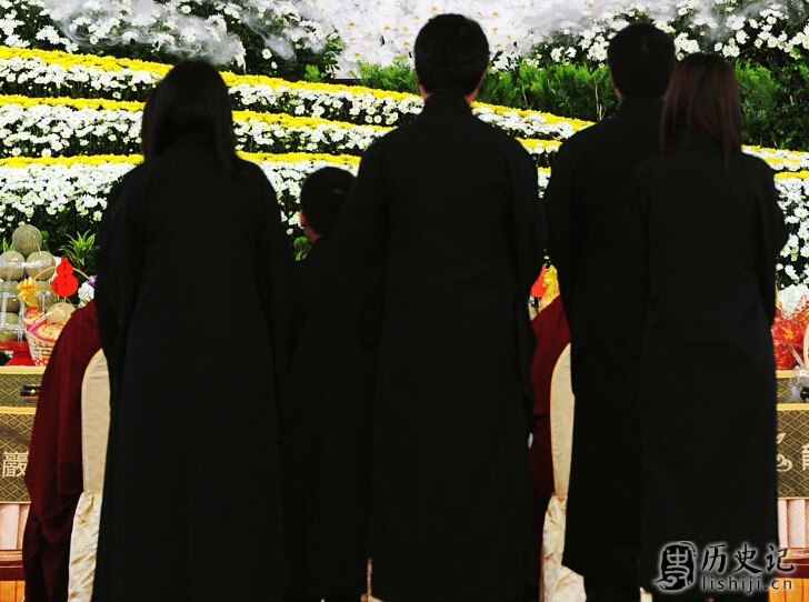 如此阵容！台黑帮大哥出殡两万帮派人士送行