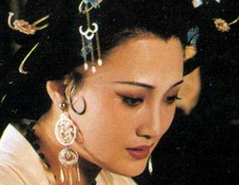 历史上杨玉环是什么容貌，能让李隆基如何偏爱她？</span>
                      
