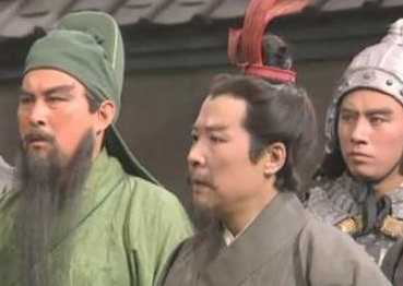 攻占益州后没有定都在荆州，刘备是出于什么考虑？</span>
                      