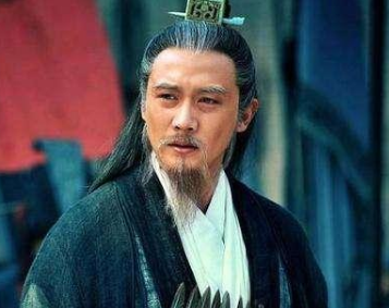 历史上诸葛亮手中总是握着一把羽扇，是做什么用的？</span>
                      