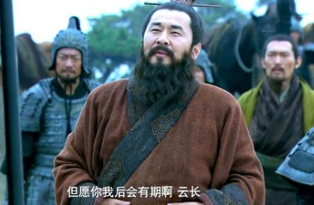 夏侯惇在阻击关羽的时候 期间为何使者不断</span>