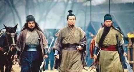 吕布作为反复无常之人 陈宫为什么还选择投靠吕布</span>
