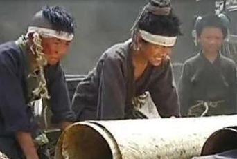 朱元璋登基称帝之后，他的哥哥和姐姐是什么待遇？</span>
                      