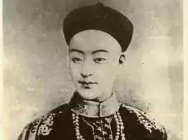 李莲英长的那么丑 慈禧太后为何还独宠李莲英几十年之久</span>