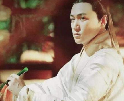 与其他儿子相比 汉武帝为什么会选择八岁的刘弗陵继位</span>