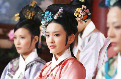 康熙当初先后娶了四对姐妹花 她们分别是谁</span>