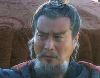 曹操爱才若渴，那他会处死许攸和荀与什么有关？</span>
                      